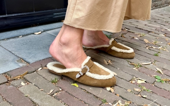 Suède muiltjes uit de collectie